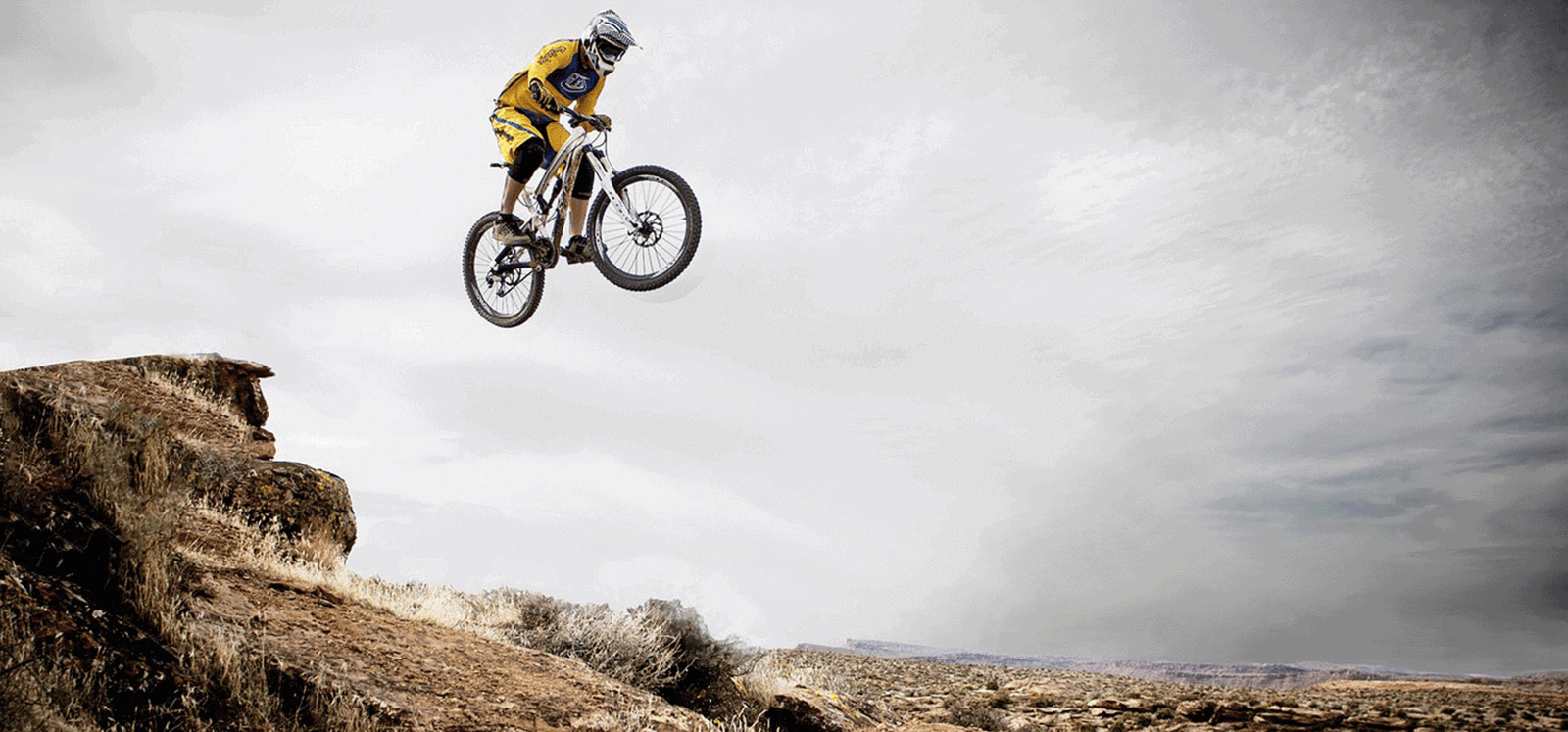 SHOP DIE EPIC WOMEN TEE